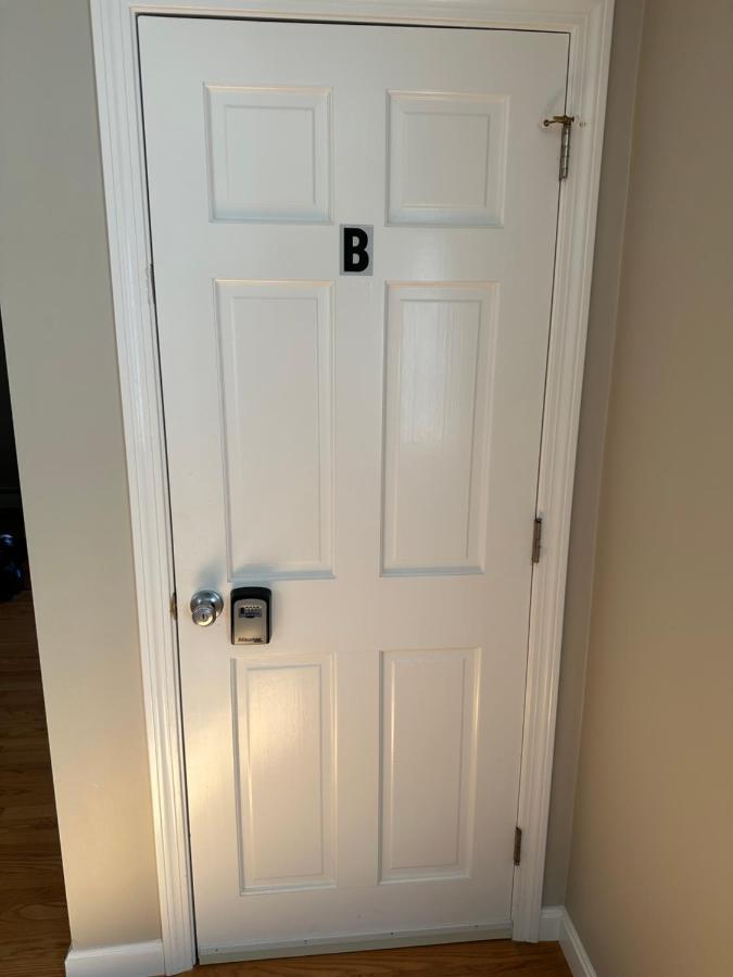 Room In Single Family House - Suburban Neighborhood In Βοστώνη Δωμάτιο φωτογραφία