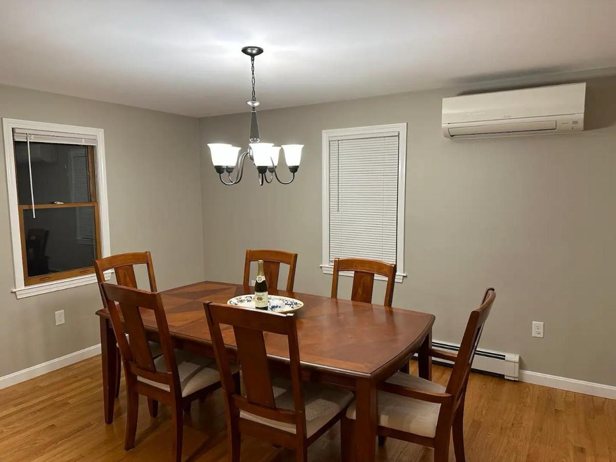 Room In Single Family House - Suburban Neighborhood In Βοστώνη Εξωτερικό φωτογραφία